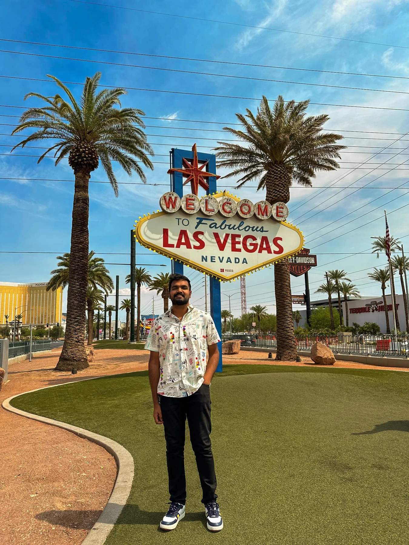 Visiting the Las Vegas welcome sign